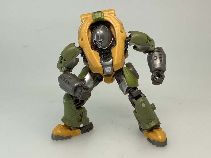 Takara Studio Series SS 83 Brawn Transformed Official In Hand Image  (1 of 4)